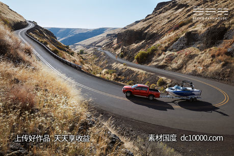 汽车赛车公路合成道路场景创意海报广告设计 - 源文件