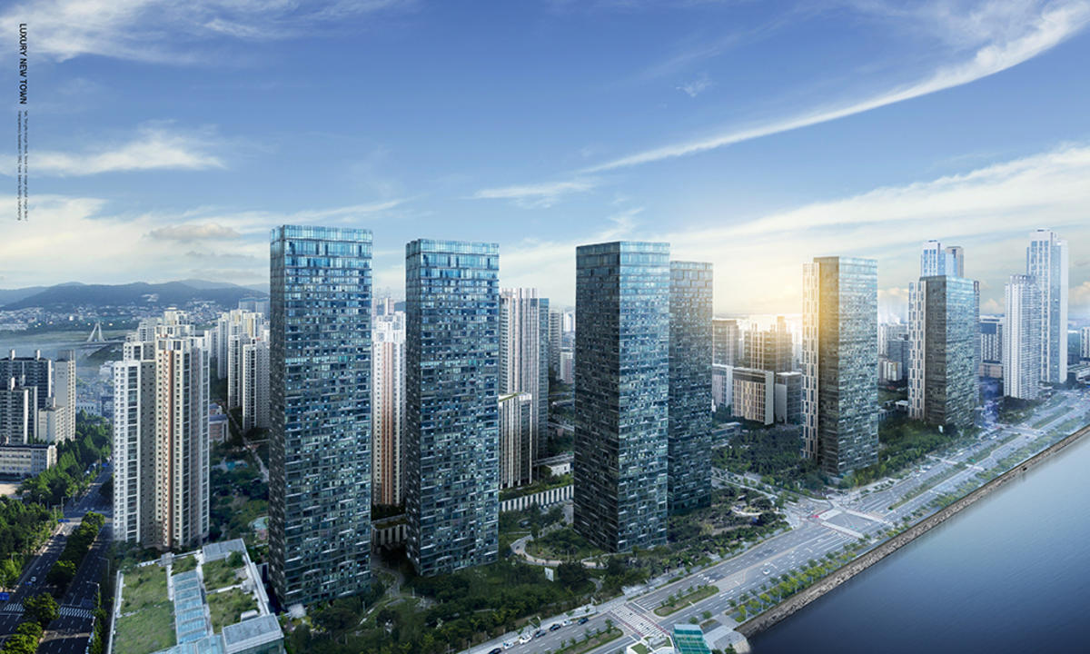 现代城市建筑风景河流琥珀地产海报PSD分层设计素材